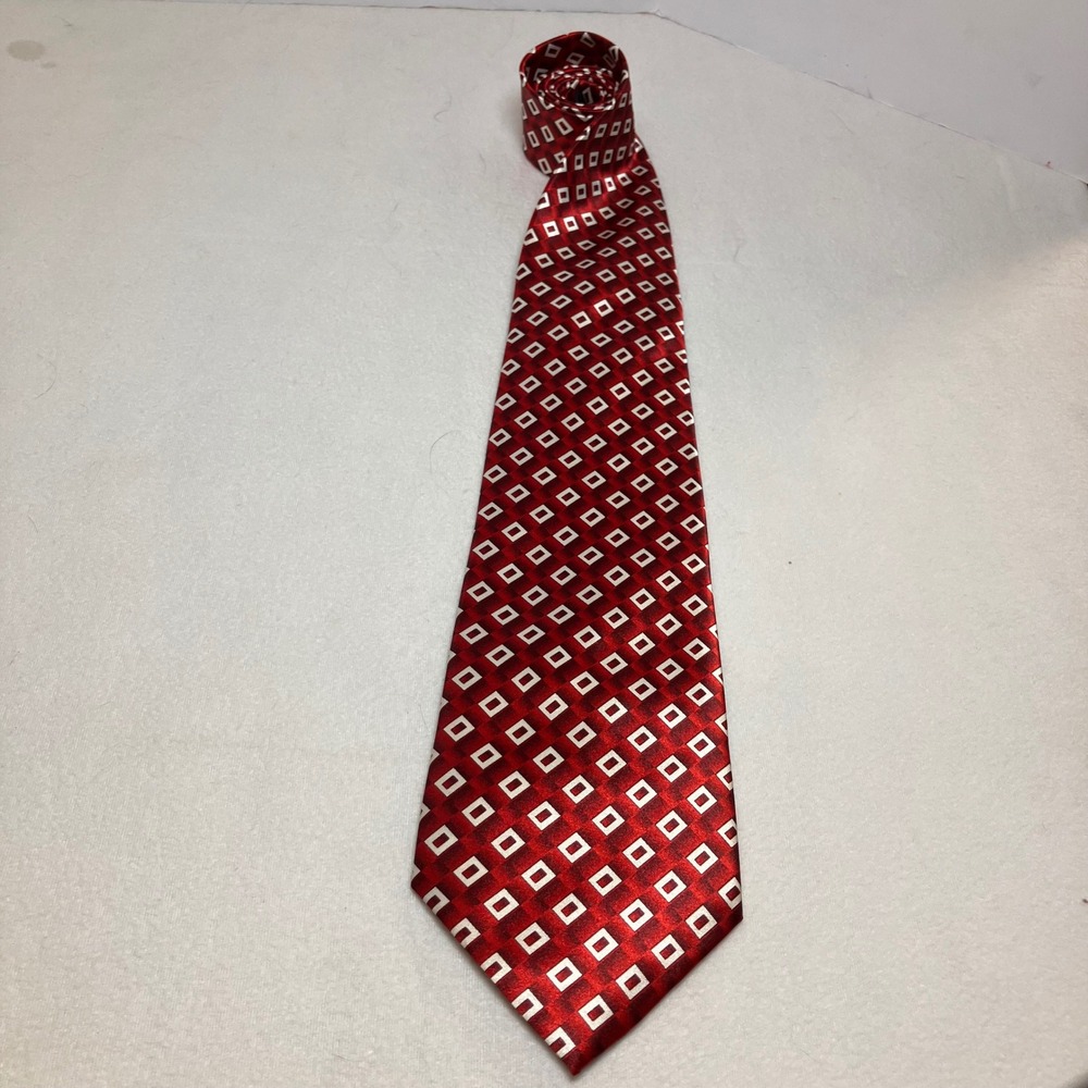 GENDOR Mens Red Geometric Diamond Pattern Silk Blend Necktie Hand Made‎